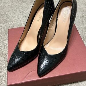 Torgeis New York Black Croc-Embossed Pointed Toe Heels